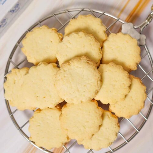 kayani-bakery-coconut-biscuits-tropical-crunchy-buttery-delight